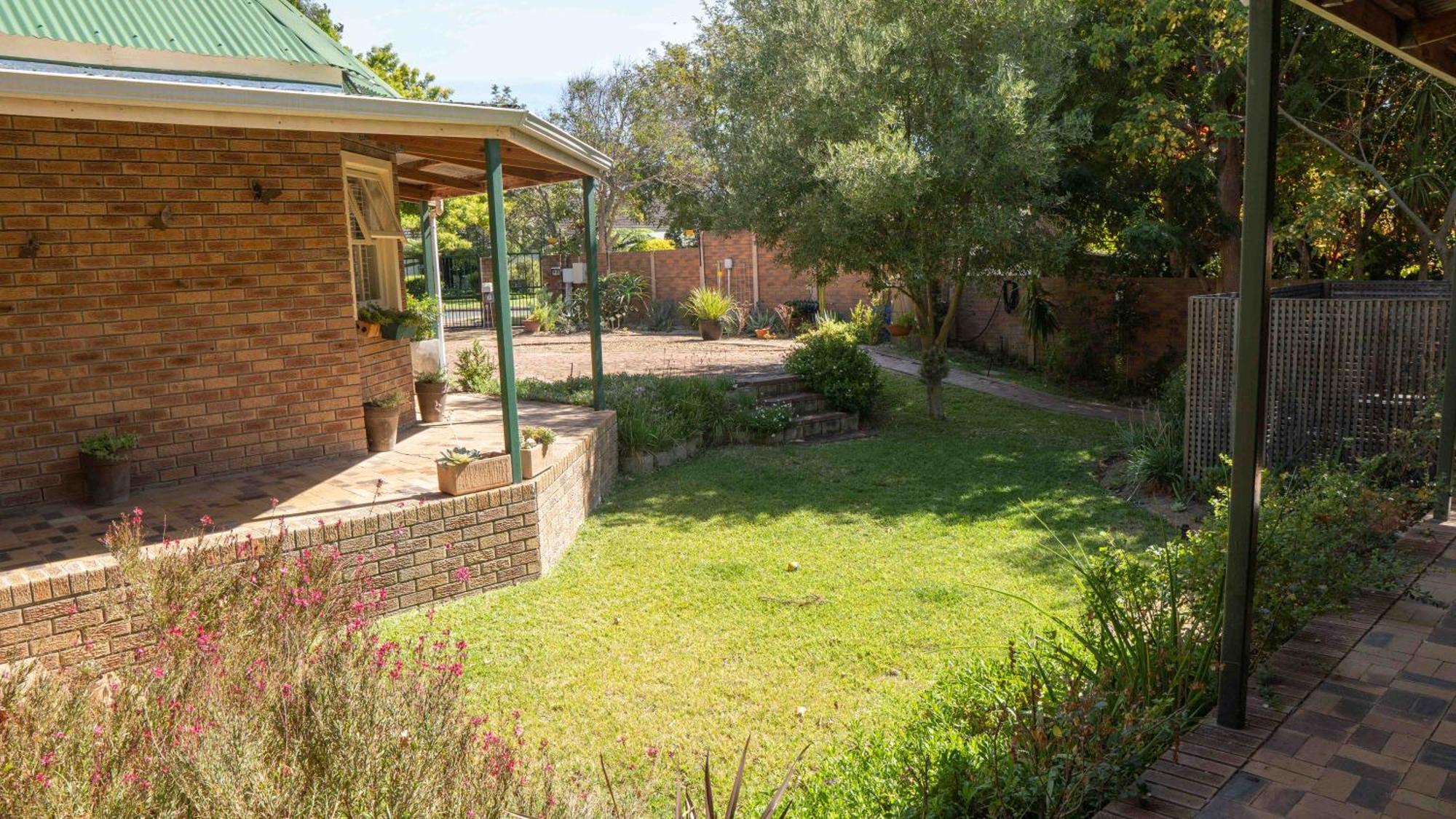Rustic Manor Guest House Tokai Exterior photo